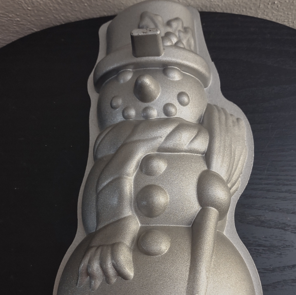 Nordic Ware Snowman Cake Pan